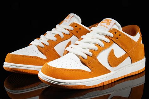 nike sb dunks low.